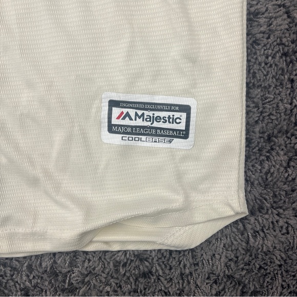 Philadelphia Phillies Majestic Jersey Men's Small MLB Baseball Rhys Hoskins #17 - Picture 5 of 8